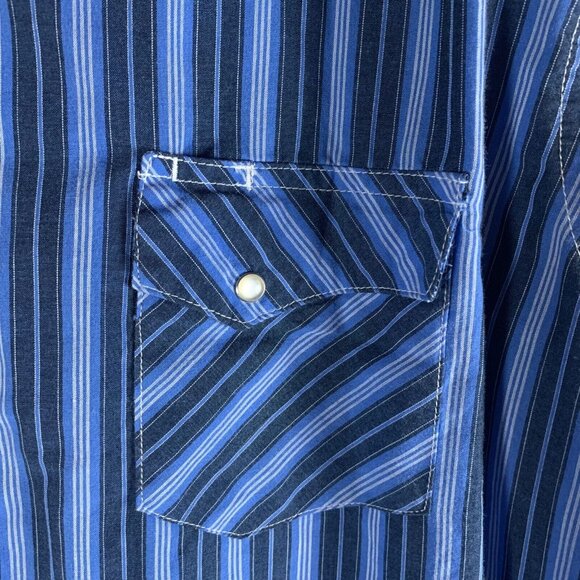 Wrangler Wrancher Shirt Men XL Blue White Striped Cotton Pockets Pearl Snap 9713 - Picture 3 of 7